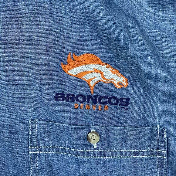 VTG Denver Broncos Denim Button Down Shirt Medium Long Sleeve Made Hong Kong - Picture 2 of 7